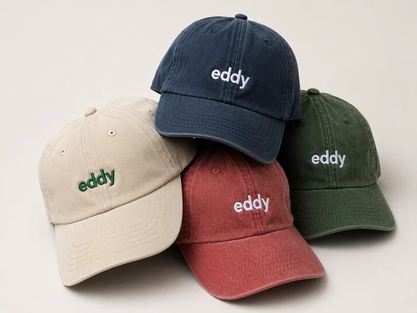Casquettes dad cap Eddy brodées, déclinées en quatre coloris